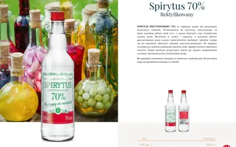 Butelka spirytusu 70% na tle innych nalewek. Idealny do domowych nalewek, bo wódka do spirytusu czy spirytus do wódki? Ten jest do nalewek!