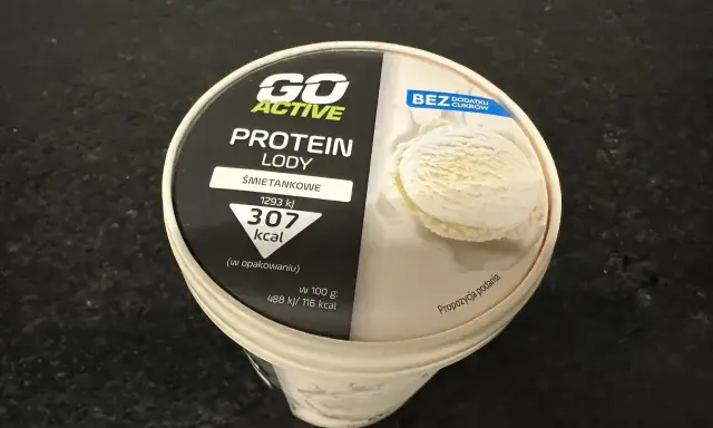 Lody proteinowe śmietankowe bez dodatku cukrów. Czy lody są lekkostrawne? Ten produkt może być dobrym wyborem.